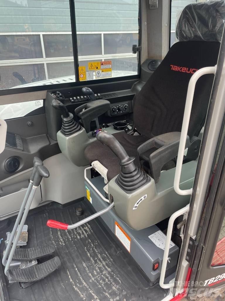 Takeuchi TB290-2 중형굴삭기 7톤-28톤