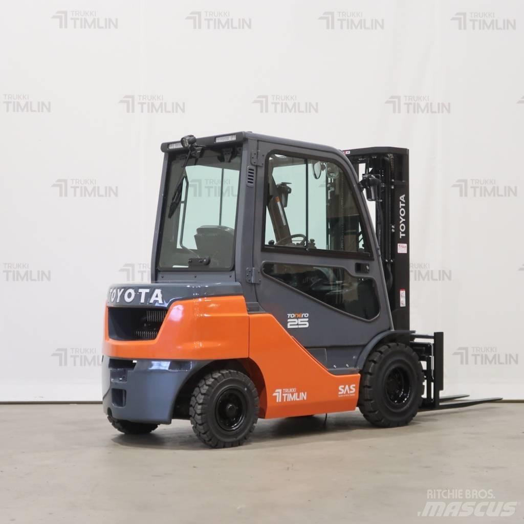 Toyota 52-8FDF25 디젤 지게차