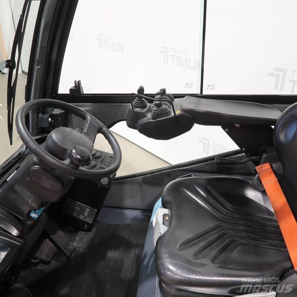 Toyota 52-8FDF25 디젤 지게차
