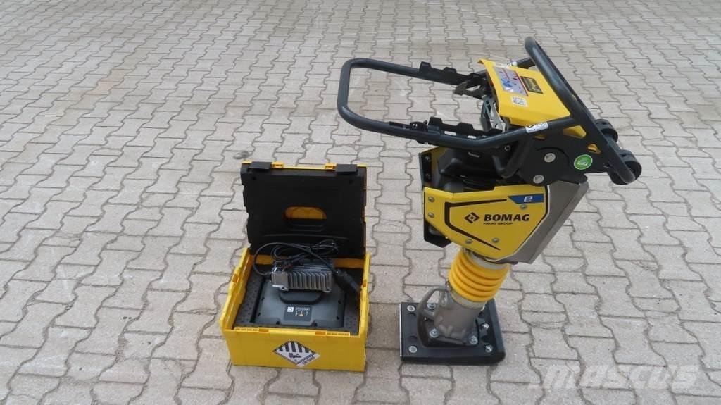 Bomag BT60E 탬퍼