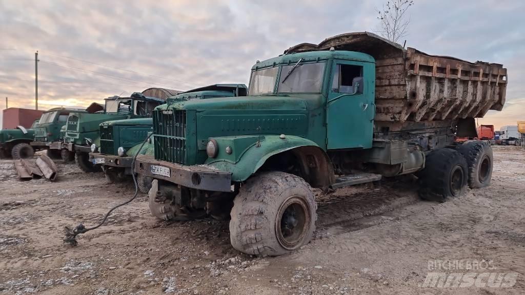 Kraz 255 B 6x6 덤프 트럭