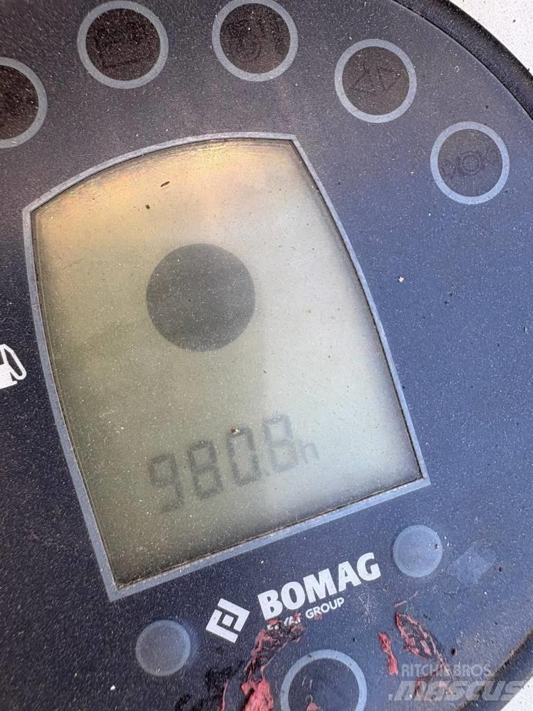 Bomag BW 100 AD-5 트윈 드럼 롤러