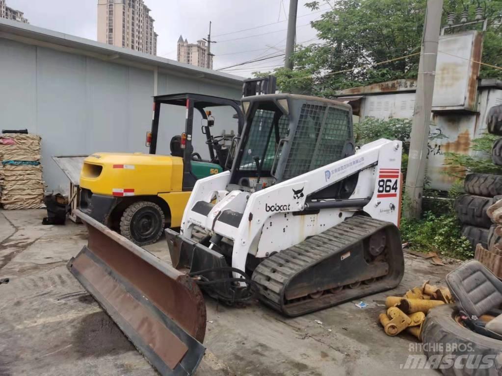 Bobcat S864  스키드로더