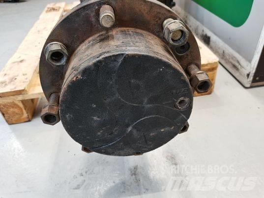 Komatsu WA 90 axle 차축