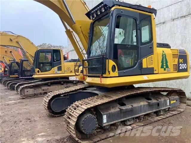 Komatsu PC 200 대형 굴삭기 29톤 이상