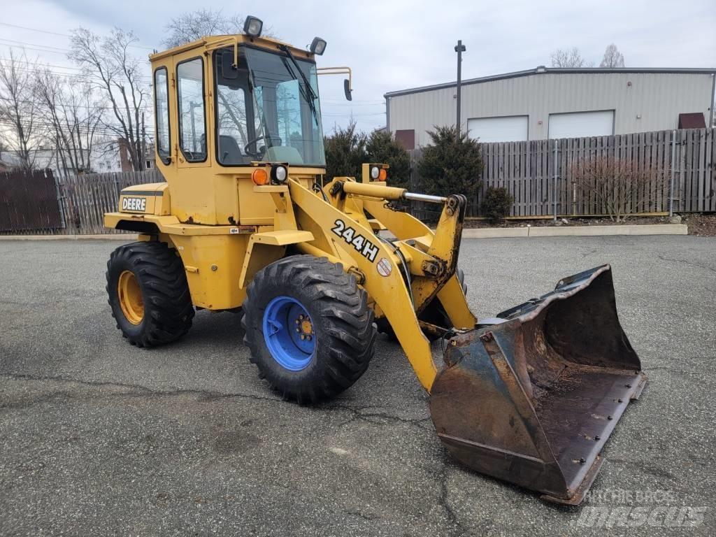 John Deere 244H  휠로우더