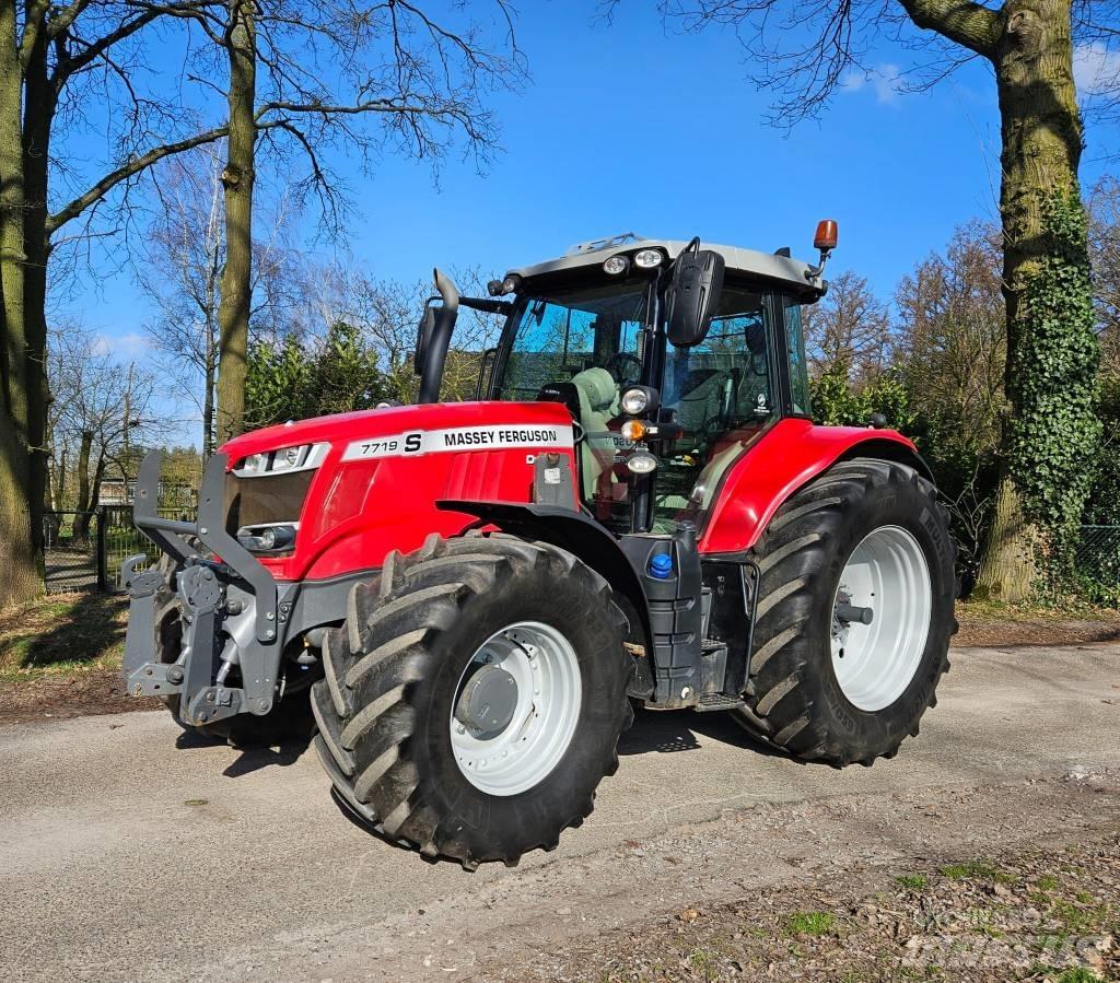 Massey Ferguson 7719 트랙터