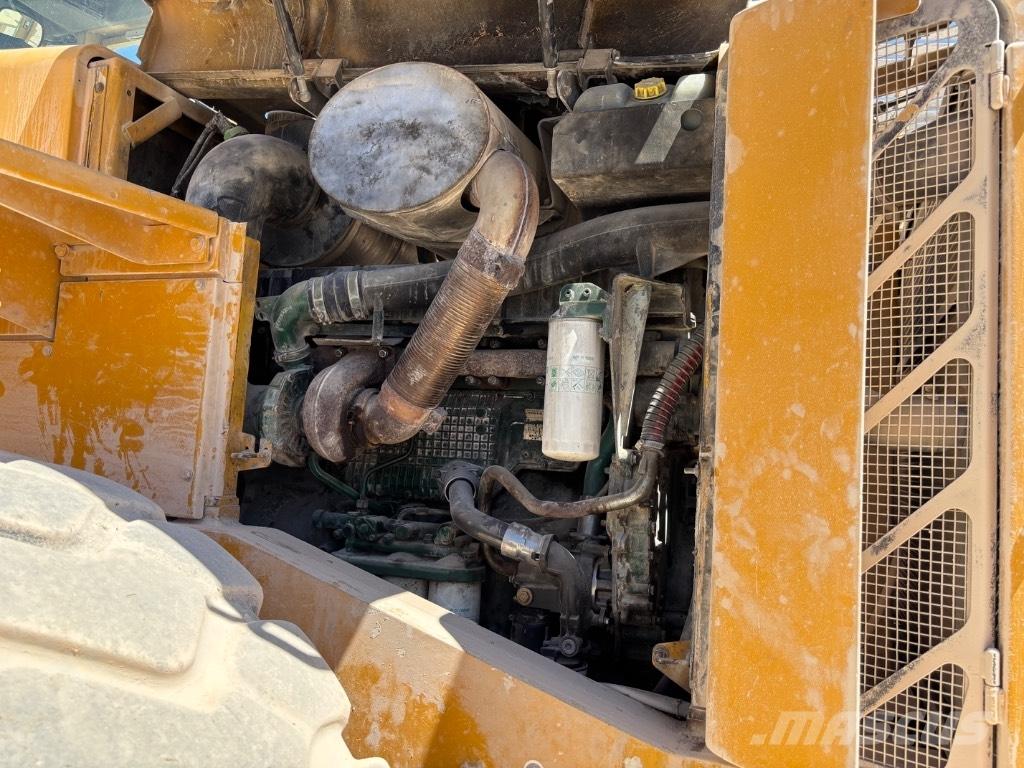 Volvo L 220 E  휠로우더