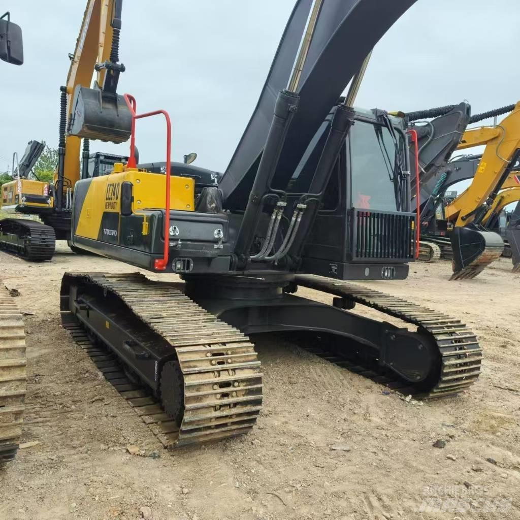 Volvo EC 240 대형 굴삭기 29톤 이상