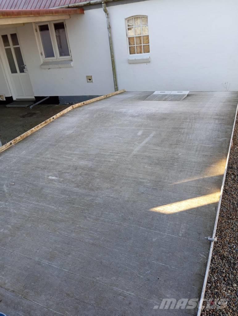 Renault ladbil 패널 화물차