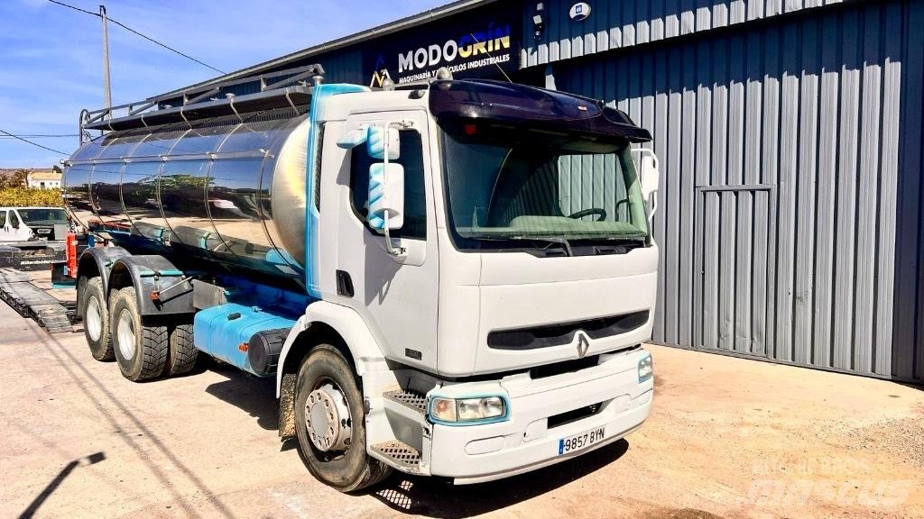 Renault 320.26 탱커 트럭