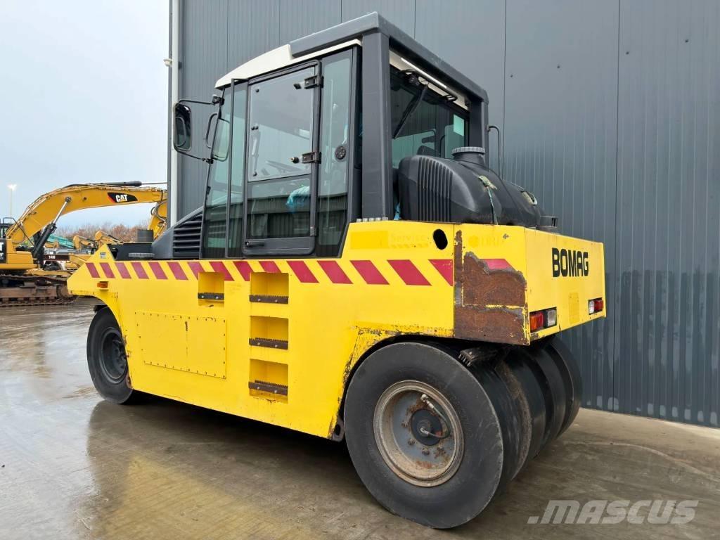 Bomag BW24R 공기 타이어 롤러