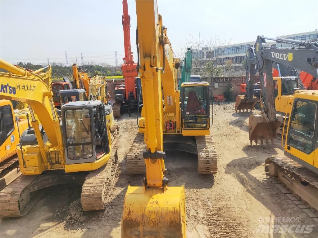 Komatsu PC 200-7 대형 굴삭기 29톤 이상