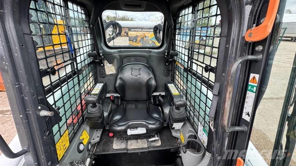 Bobcat T 770  스키드로더