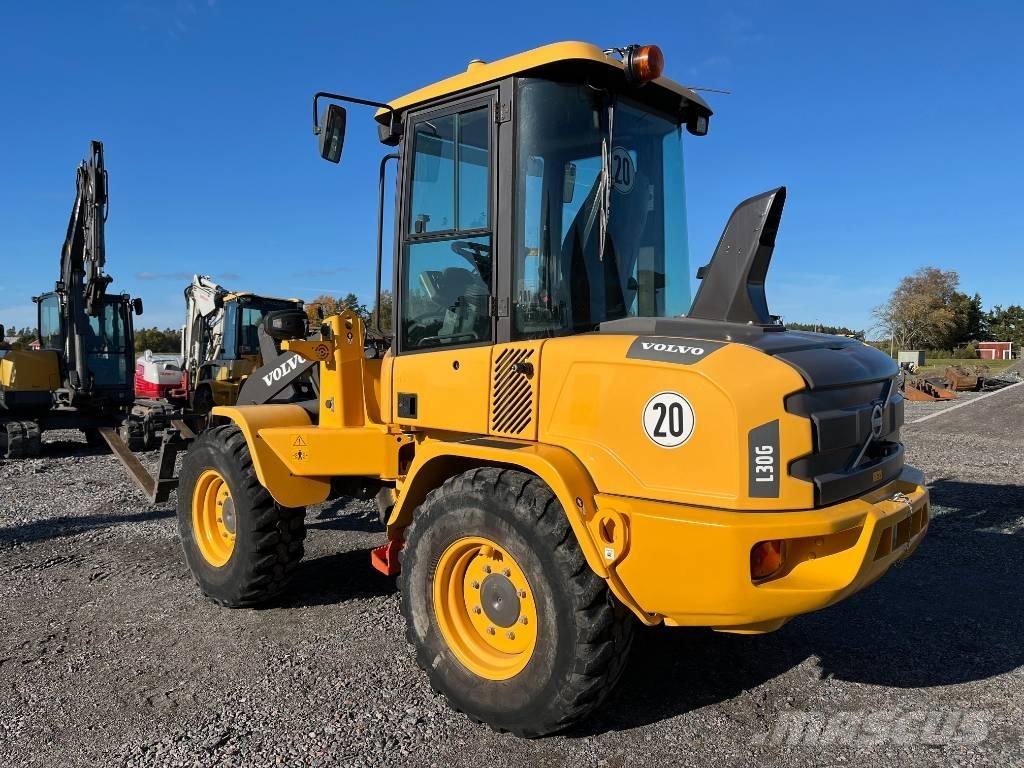 Volvo L 30 G  휠로우더