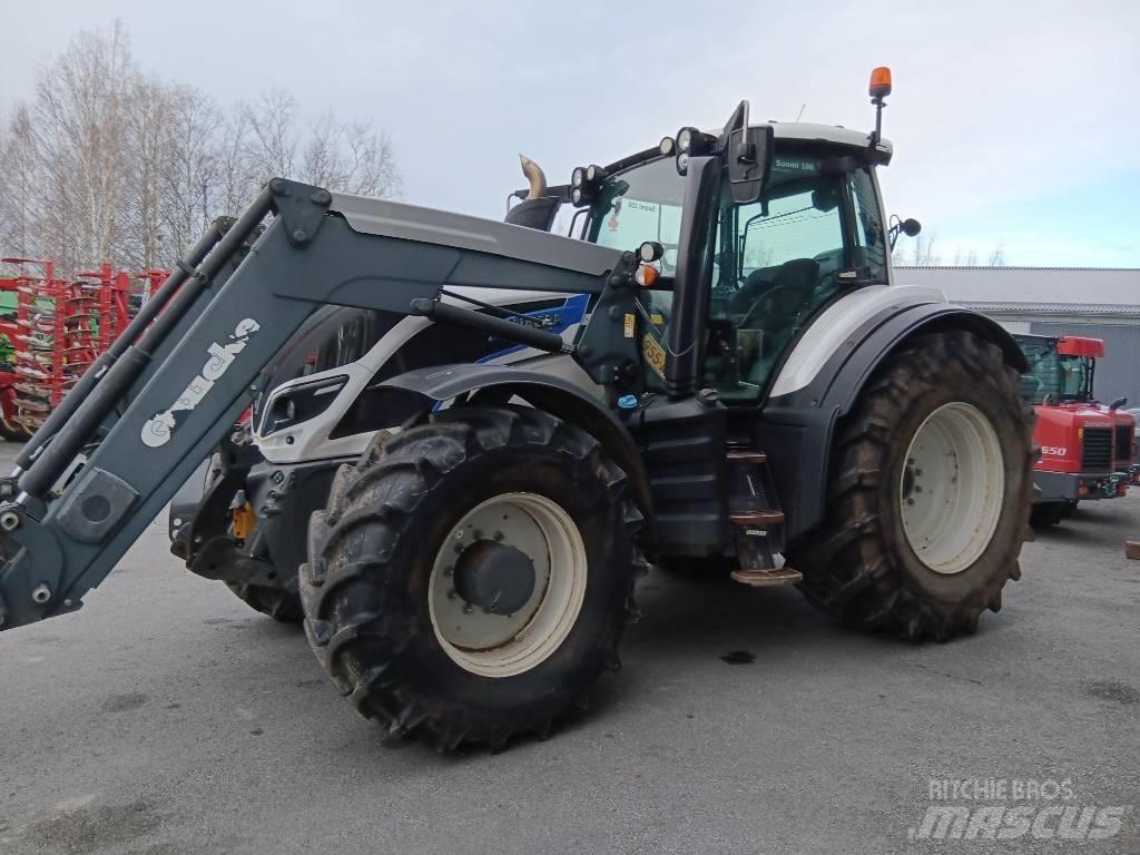 Valtra T 214 D 트랙터