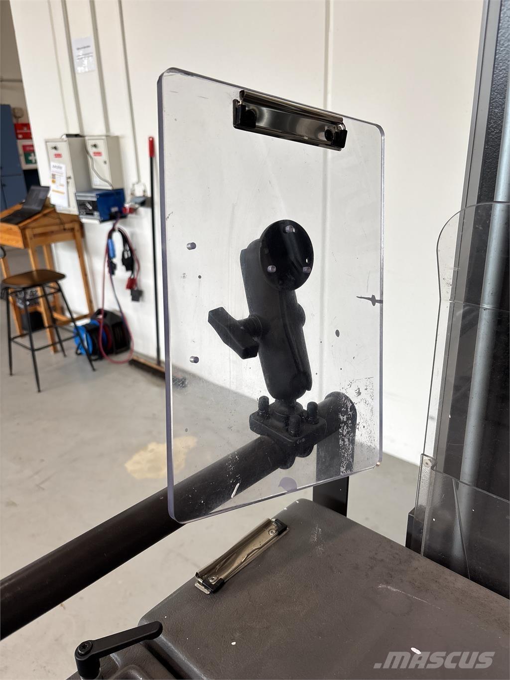 Atlet A160 보행식 리치 지게차