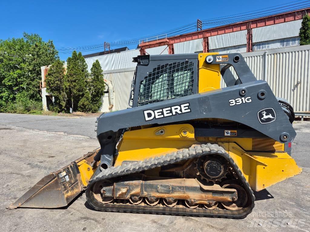 John Deere 331G  스키드로더