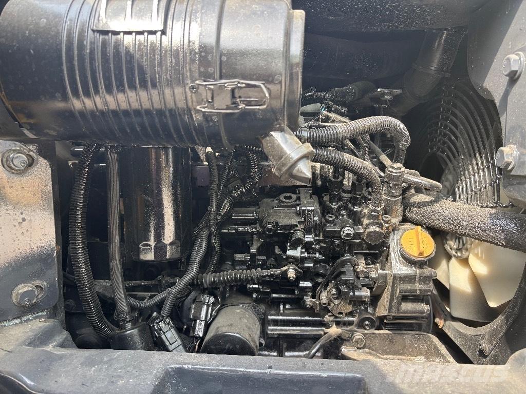 Komatsu PC 50 MR 소형 굴삭기 7톤 미만