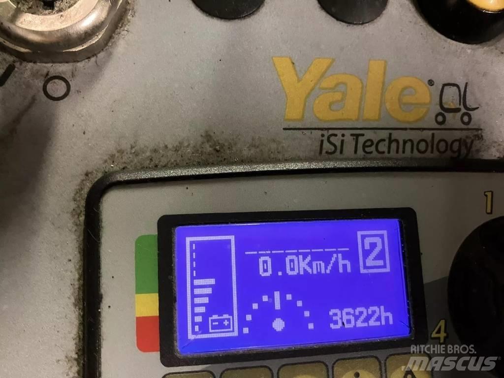 Yale NR035 리치 트럭