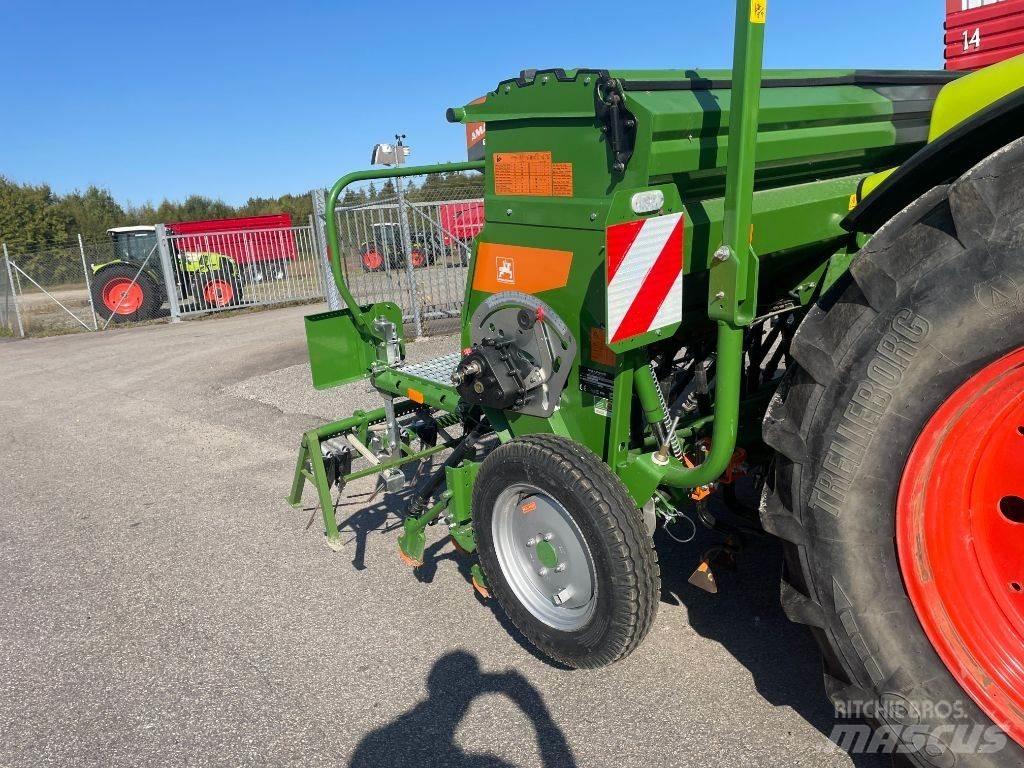 Amazone D9 3000 드릴