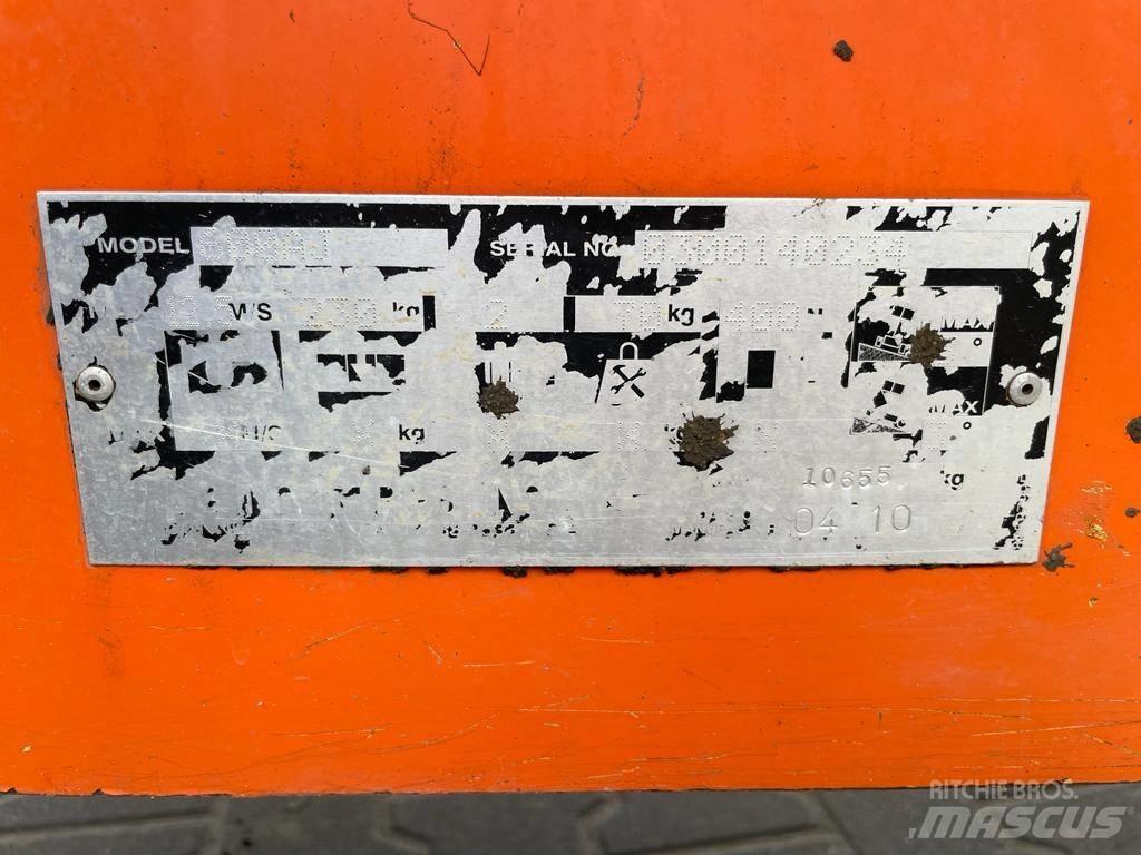 JLG 600 AJ 관절형 전동이동 리프트