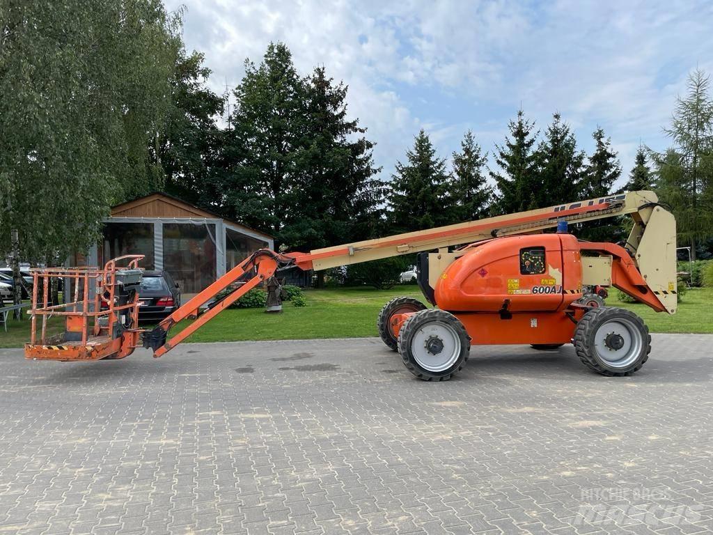JLG 600 AJ 관절형 전동이동 리프트
