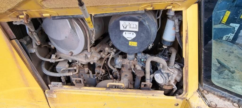 Komatsu D 65 PX-17 크롤러 도저