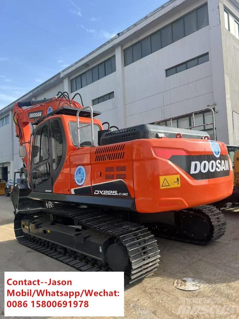 Doosan DX 225 LC 대형 굴삭기 29톤 이상