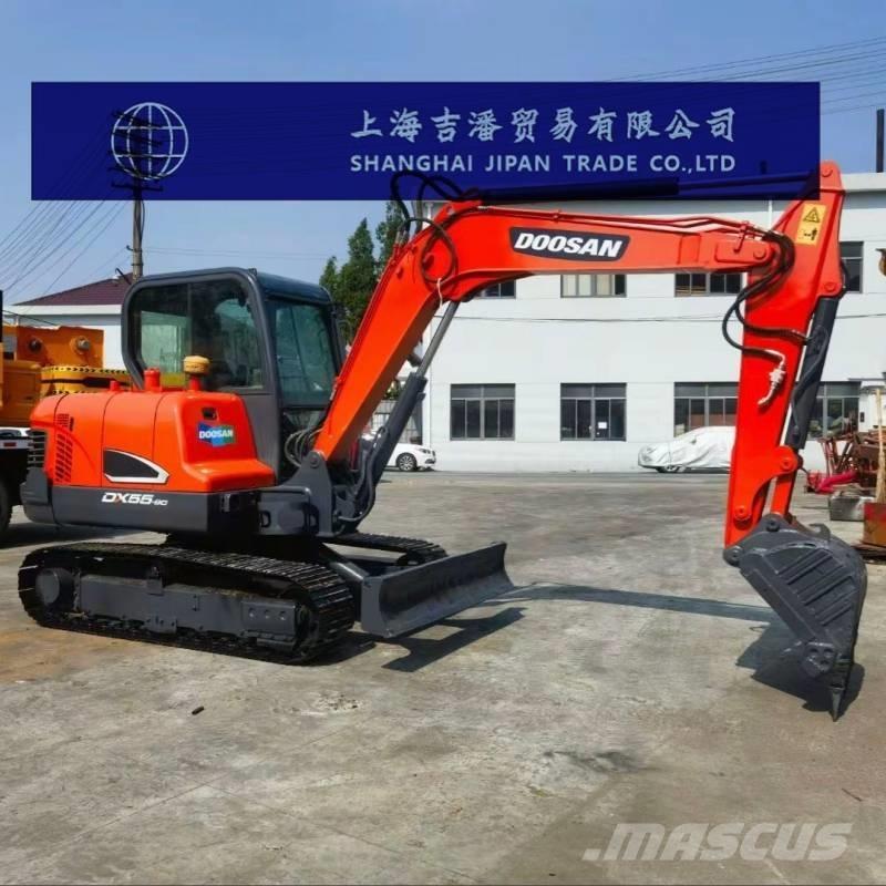 Doosan DX 55 소형 굴삭기 7톤 미만