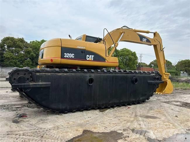 CAT 320 C 수륙양용 굴삭기