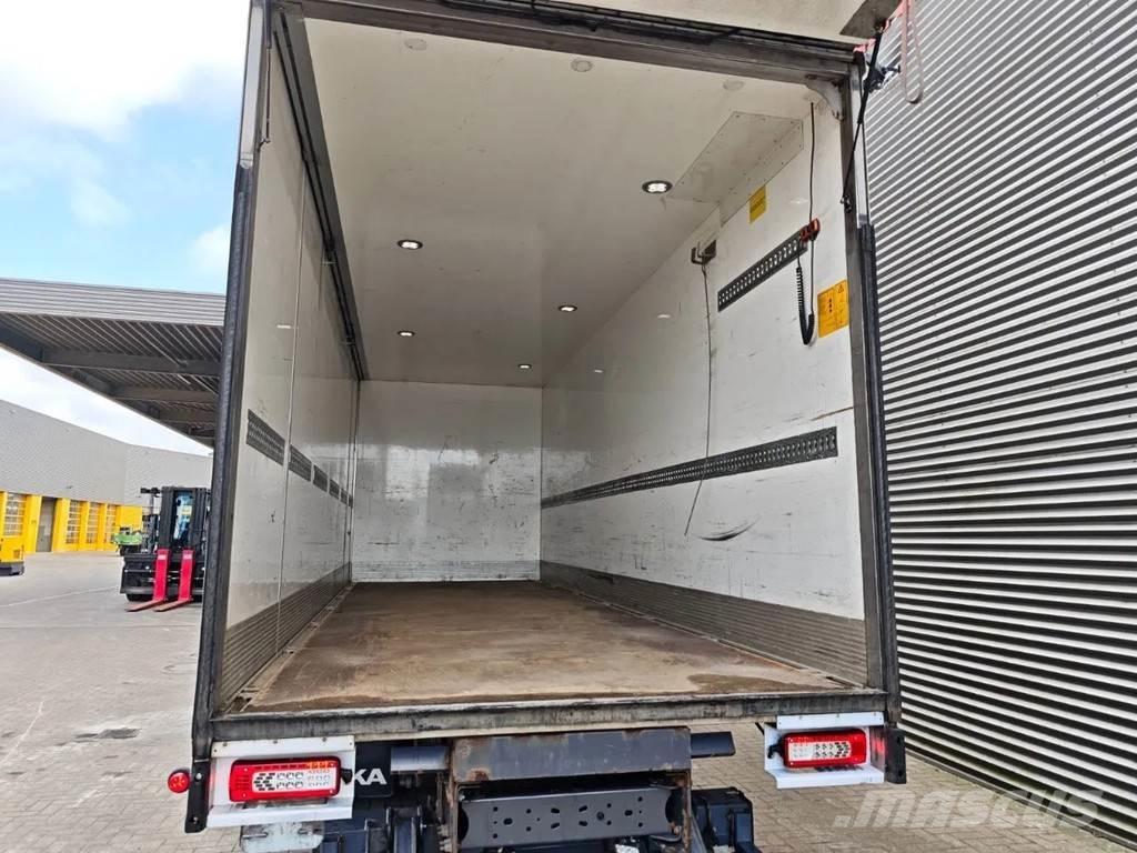 Volvo FM 340 4x2 탑차 트럭