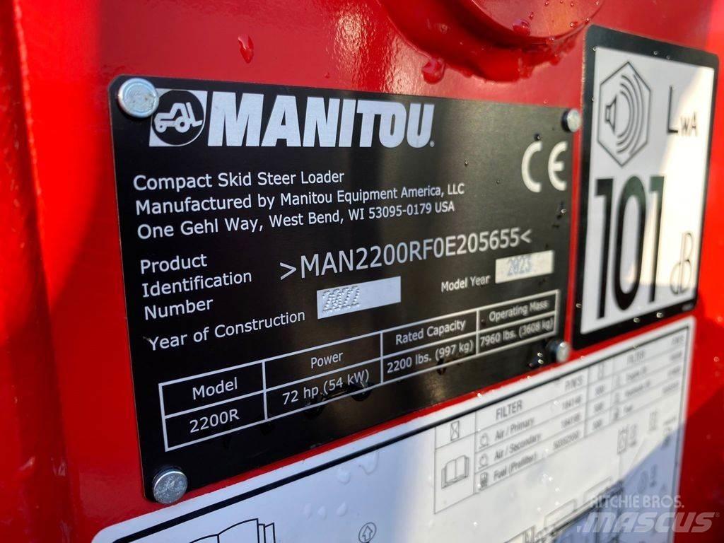 Manitou 2200R  스키드로더