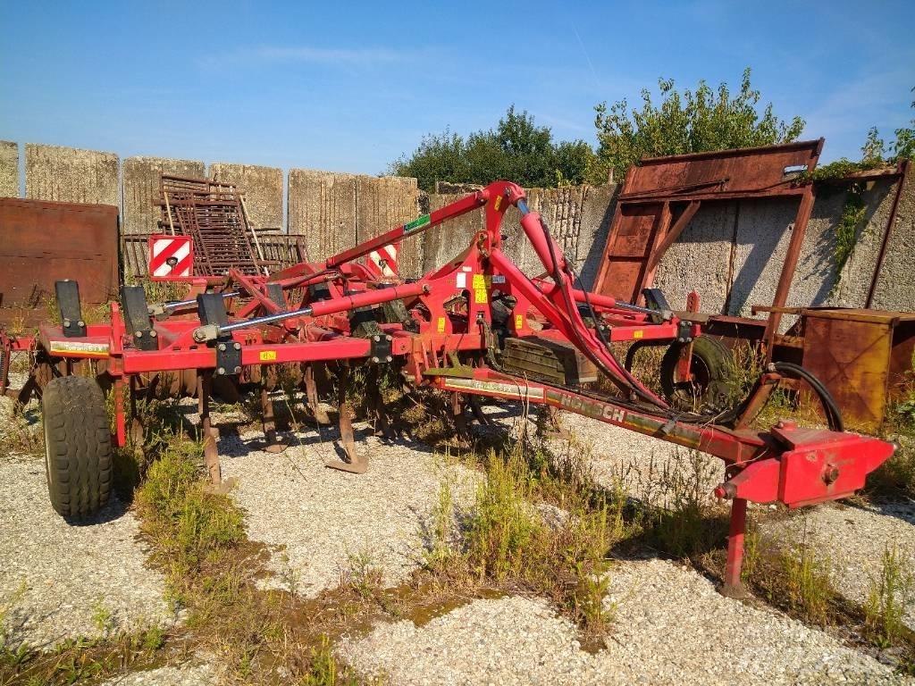 Horsch Terrano 5 FX 경운기