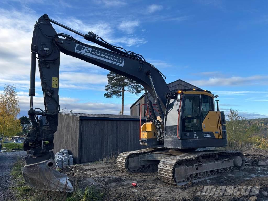 Volvo ECR 235 EL 대형 굴삭기 29톤 이상