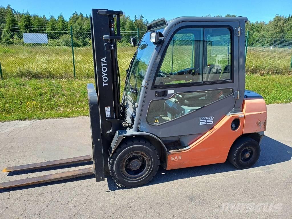 Toyota 02-8FDF25 디젤 지게차