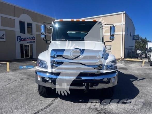 Hino L7 탱커 트럭