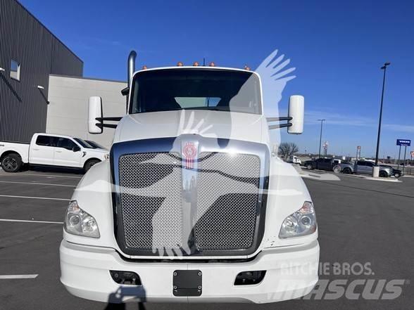 Kenworth T680 트랙터 유닛