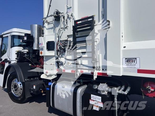 Mack LR64R 폐기물 수거 트럭