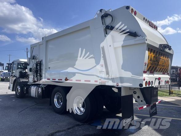 Mack LR64R 폐기물 수거 트럭