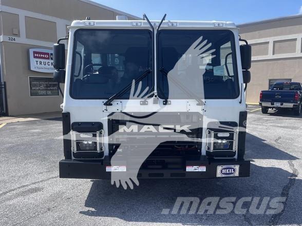 Mack LR64R 폐기물 수거 트럭