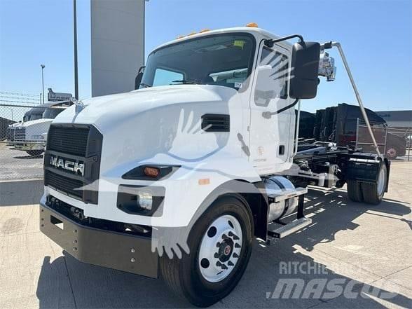 Mack MD6 폐기물 수거 트럭