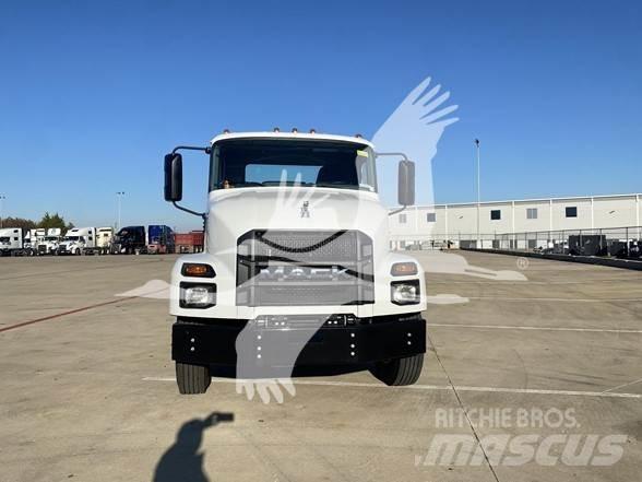 Mack MD6 플랫베드/드롭사이드 트럭