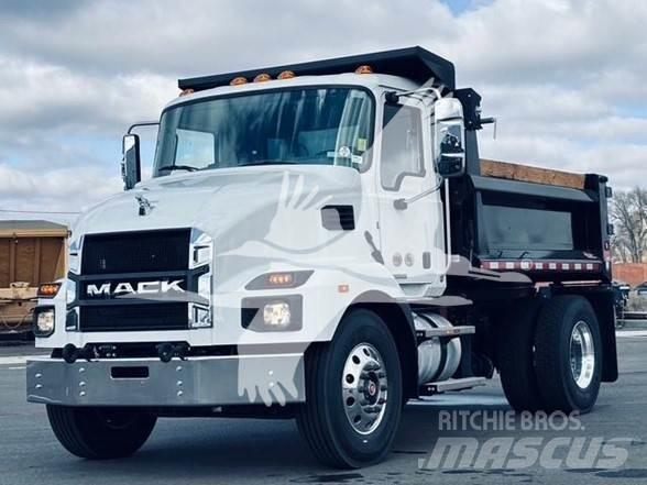 Mack MD6 덤프 트럭