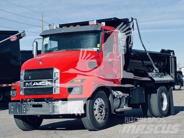 Mack MD6 덤프 트럭