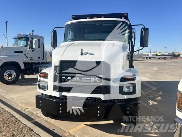 Mack MD6 덤프 트럭