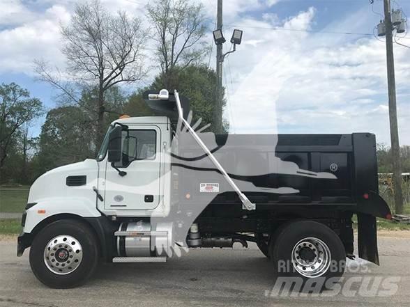 Mack MD6 덤프 트럭