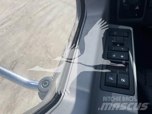 Mack MD6 트랙터 유닛