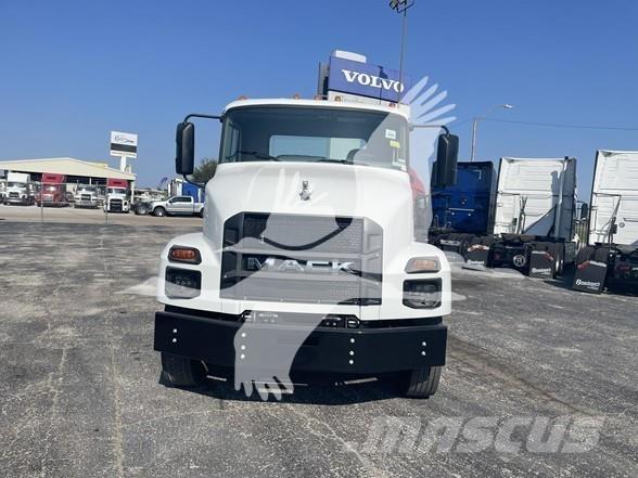 Mack MD6 새시 운전실 트럭