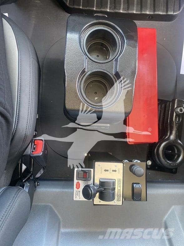 Mack MD6 덤프 트럭